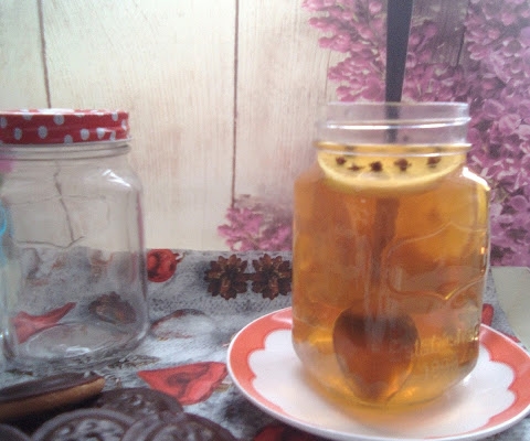 Zimowa herbata z goździkami 