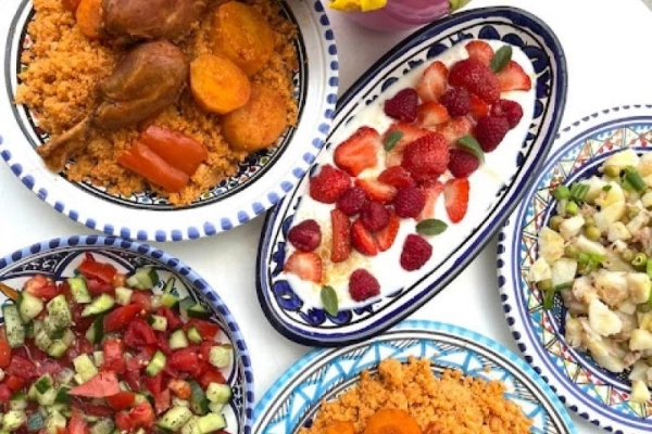 Letni zestaw obiadowy w tunezyjskim stylu