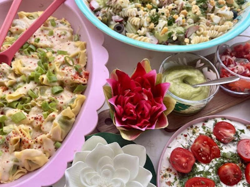 Pyszny obiad z tortellini al forno i Nudelsalat