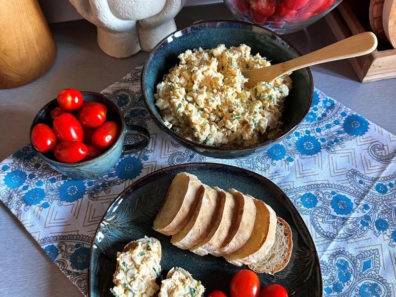 Pasta kanapkowa z jajek i tuńczyka