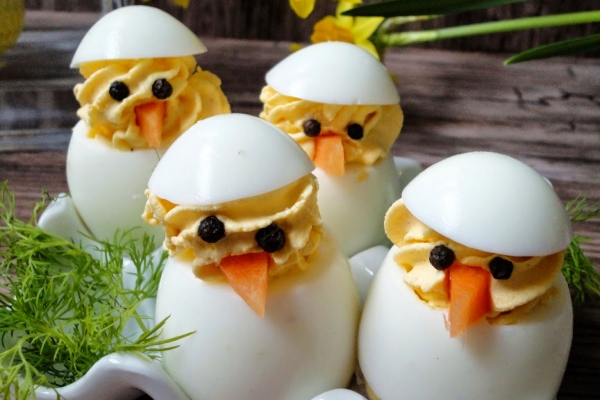 Kurczaczki - jajka faszerowane z curry