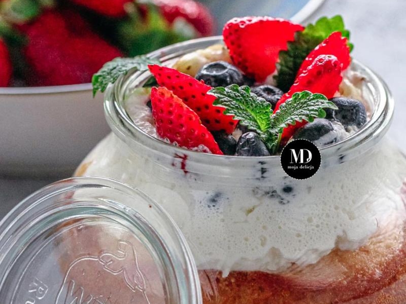 Ciasto w słoiku – ciasto cytrynowe pieczone w słoiku