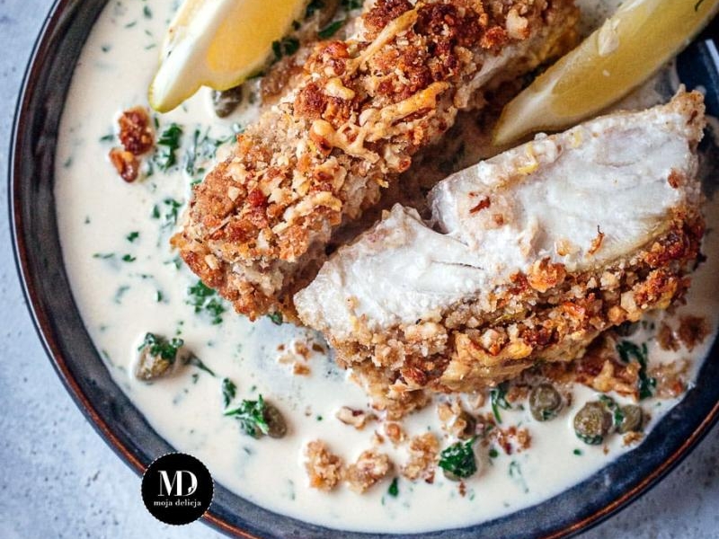 Dorsz pieczony pod orzechową kruszonką