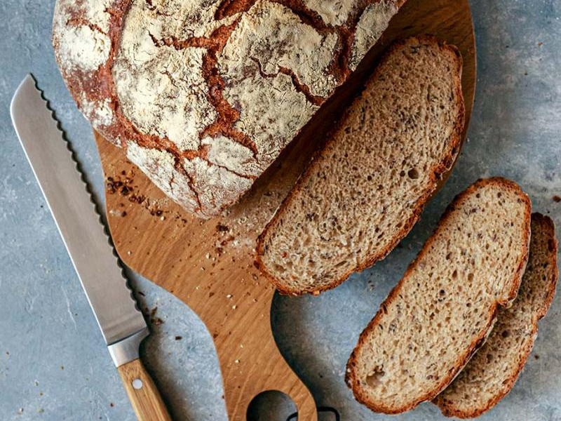 Chleb na drożdżach pszenno-żytni na jogurcie