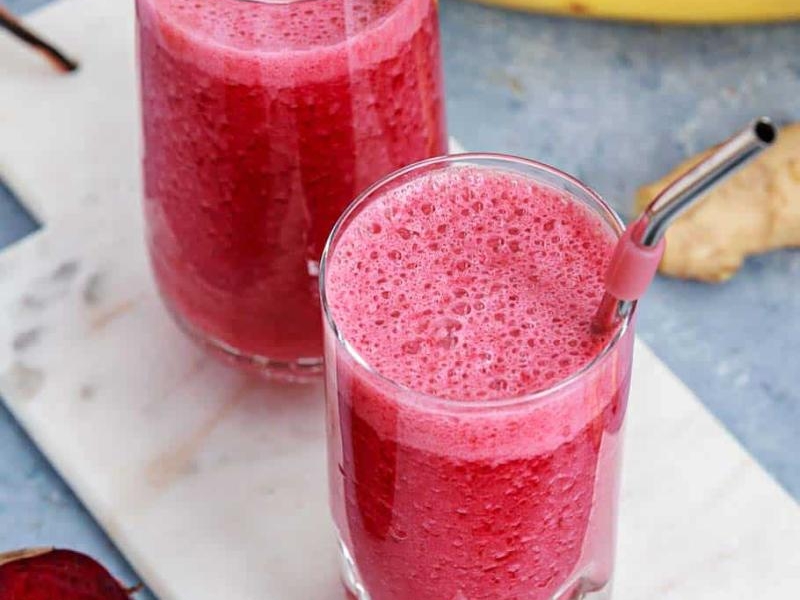 Koktajl z burakiem, bananem i imbirem – bez cukru i nabiału