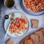 Sałatka z ciecierzycą,...