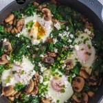 Jajka z pieczarkami i...