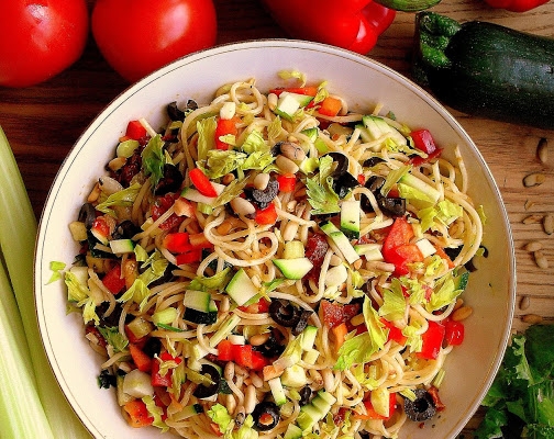 Włoska sałatka z makaronu spaghetti / Italian Spaghetti Salad