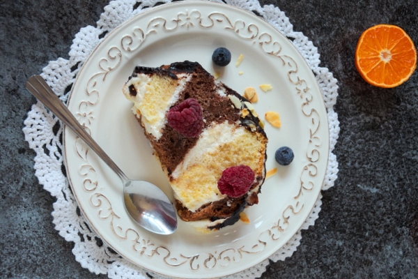 Metrowiec – dwukolorowe ciasto z kremem