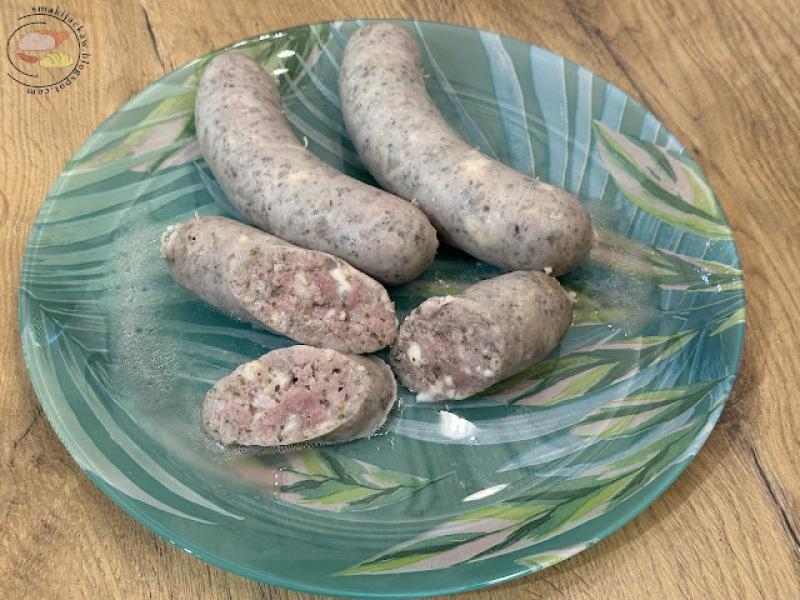 Kiełbasa biała z żółtym serem