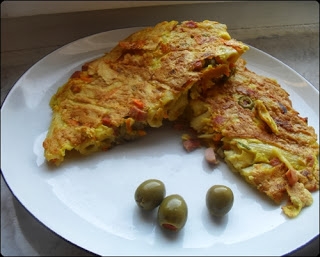 Wyjątkowy omlet makaronowy na mglisty poranek