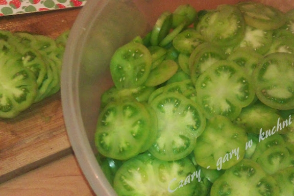 Sałatka z zielonych pomidorów