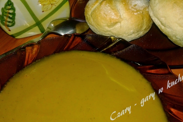 Zupa krem z marchewki i brokułów