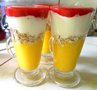 jogurtowy deser - mango truskawka