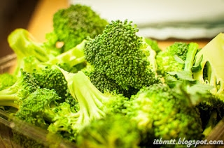 Moja wersja jest taka: nasze brokuły nie zostają przerobione na warzywną papkę ;)