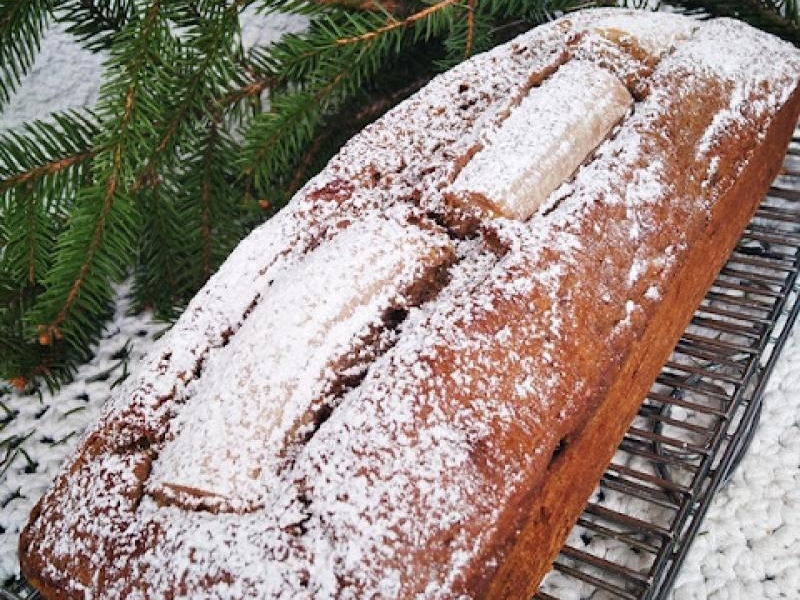 Korzenny chlebek bananowy z melasą