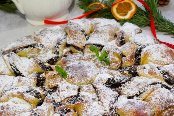 Drożdżowy makowiec – świąteczne ciasto