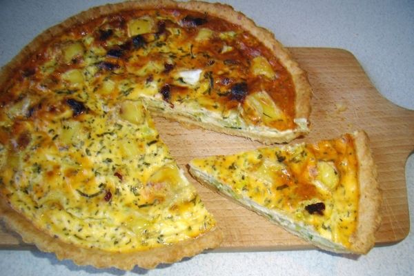 Quiche z porem i cukinią