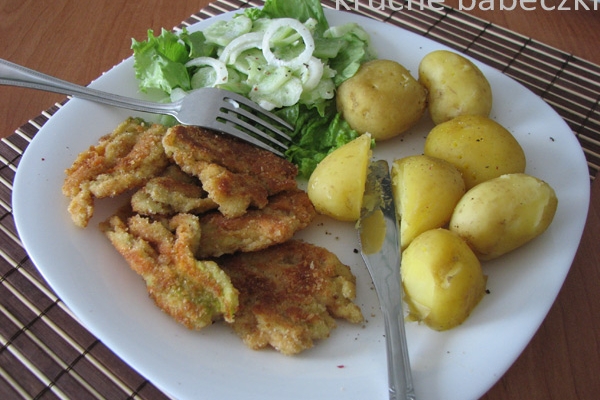 Kotlety z kwiatów cukinii