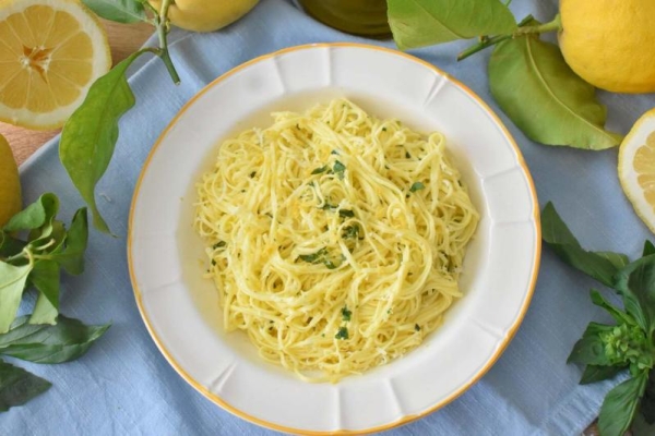 Makaron w sosie cytrynowym – „Tagliolini al limone”