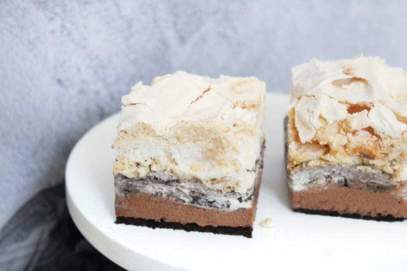 Chmurka Oreo – ciasto czekoladowe z mascarpone i bezą