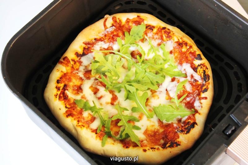 Pizza margherita z frytkownicy