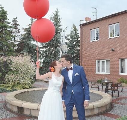 drobiowe kąski z brzoskwinią i kiełbaską