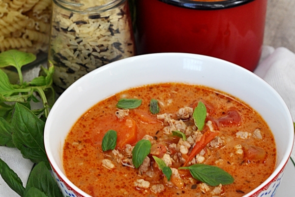Zupa pomidorowa z mięsem mielonym