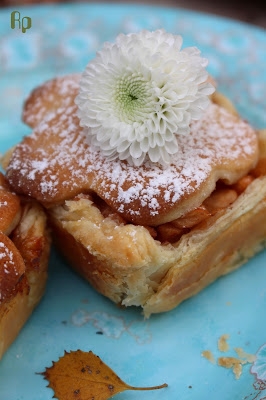 Tartaletki z ciasta francuskiego z jabłkami