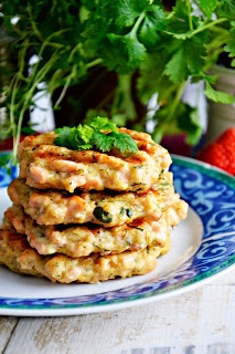 CYTRYNOWE BURGERY Z ŁOSOSIA
