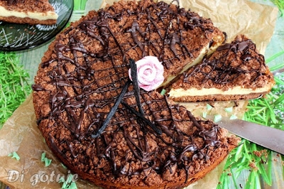 Sernik z serka waniliowego między kruchym ciastem czekoladowym