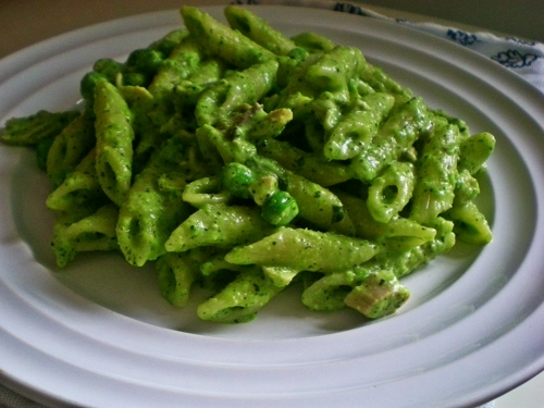 Makaron z groszkowym pesto...