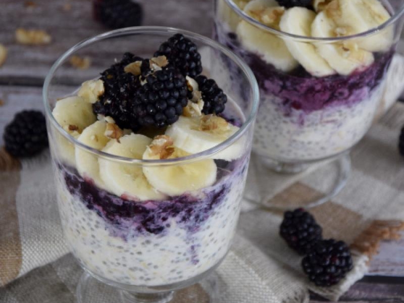 Waniliowa proteinowa owsianka z jeżynami