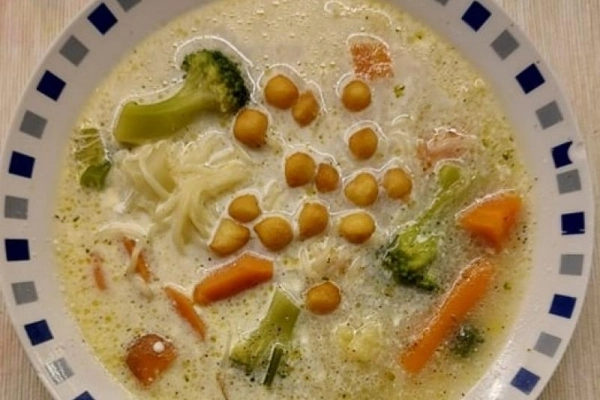 Zupa warzywna, bardzo pożywna.
