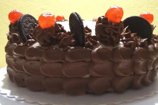 #19 Test przepisu: Tort czekoladowy z wiśniami kandyzowanymi