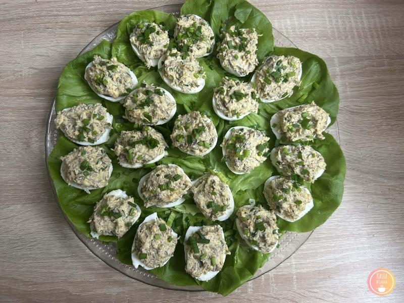 Jajka faszerowane pieczarkami i serem