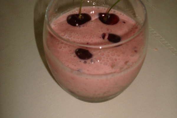 11. Jogurt czereśniowo-cynamonowy
