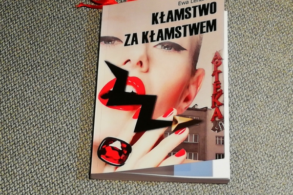 Kłamstwo za kłamstwem  Ewa Lenarczyk - recenzja książki