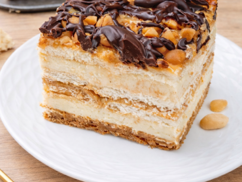 Ciasto snickers bez pieczenia – prosty przepis krok po kroku