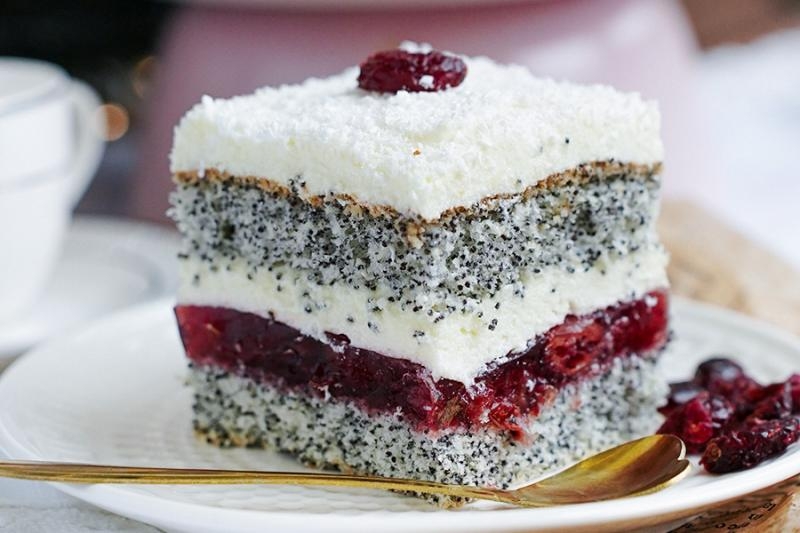 Ciasto makowe z kremem budyniowym