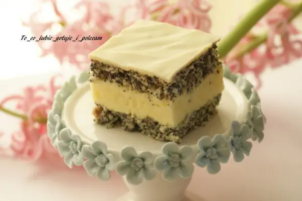 Ciasto z makiem i kremem cytrynowym – makowa panienka