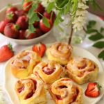 Drożdżowe bułeczki z...