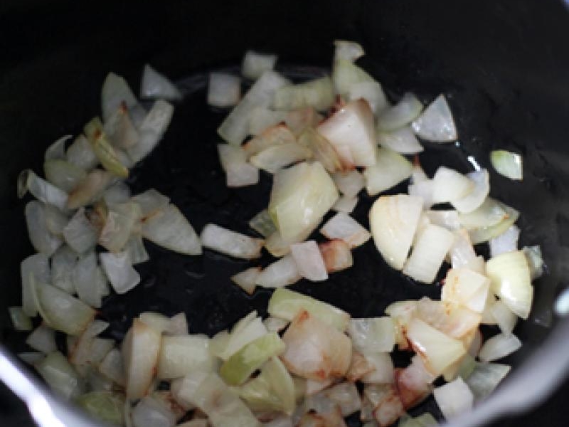 Jak przygotować cebulę do śledzi