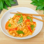 Noodle z kurczakiem i...