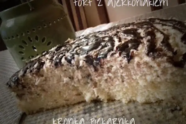 Tort z ajerkoniakiem