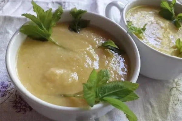 Zupa krem z żółciaka siarkowego - Chicken-of-the-woods Cream Soup - Vellutata di funghi (gallina dei boschi)
