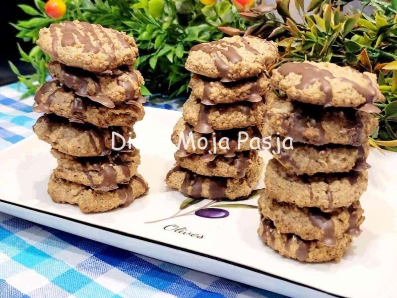 Orzechowe ciasteczka świąteczne tylko 3 składniki