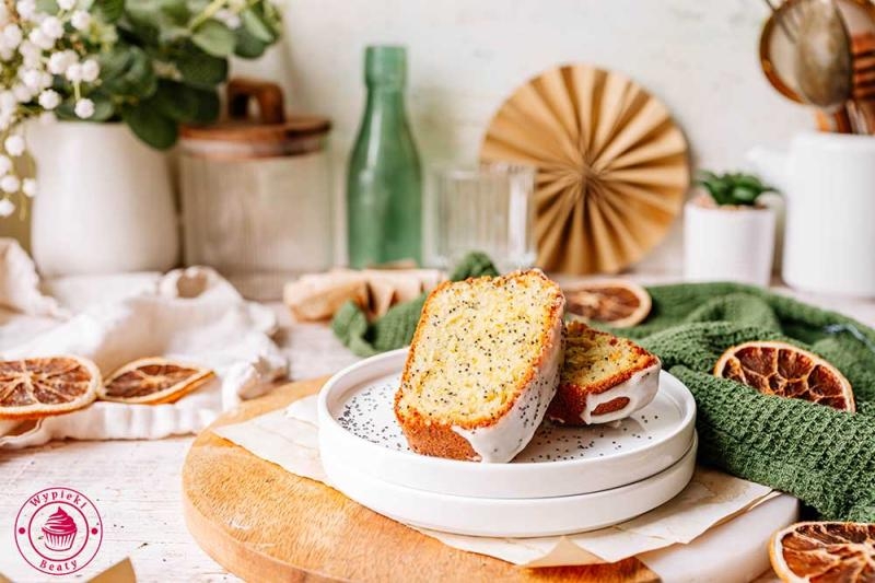 Pomarańczowe ciasto z makiem