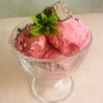 Domowe lody truskawkowe