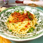 Spaghetti z sosem...